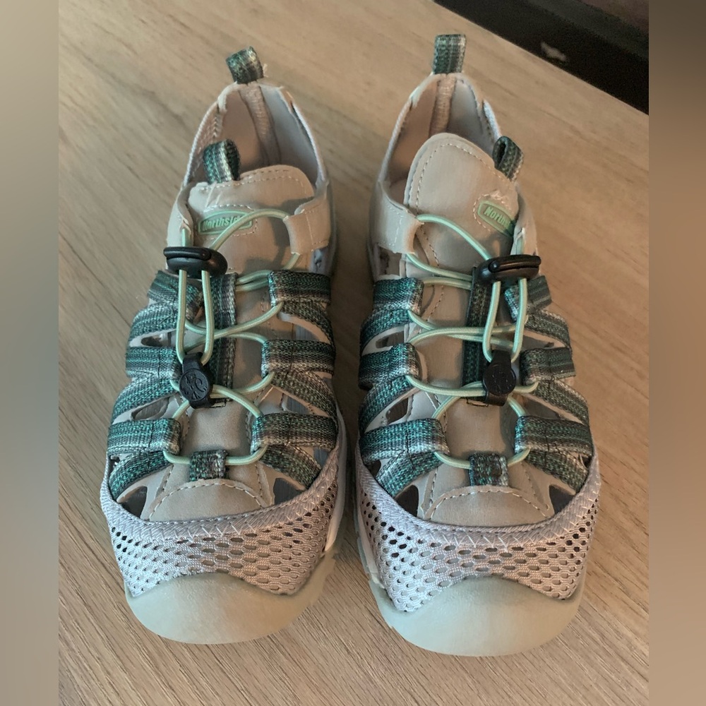 Women’s Northside Grey & Green Sandal Shoes size 7